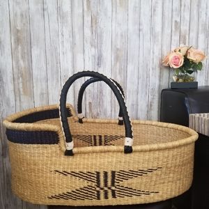 *Strong Offers* - Stunning handwoven Moses Basket